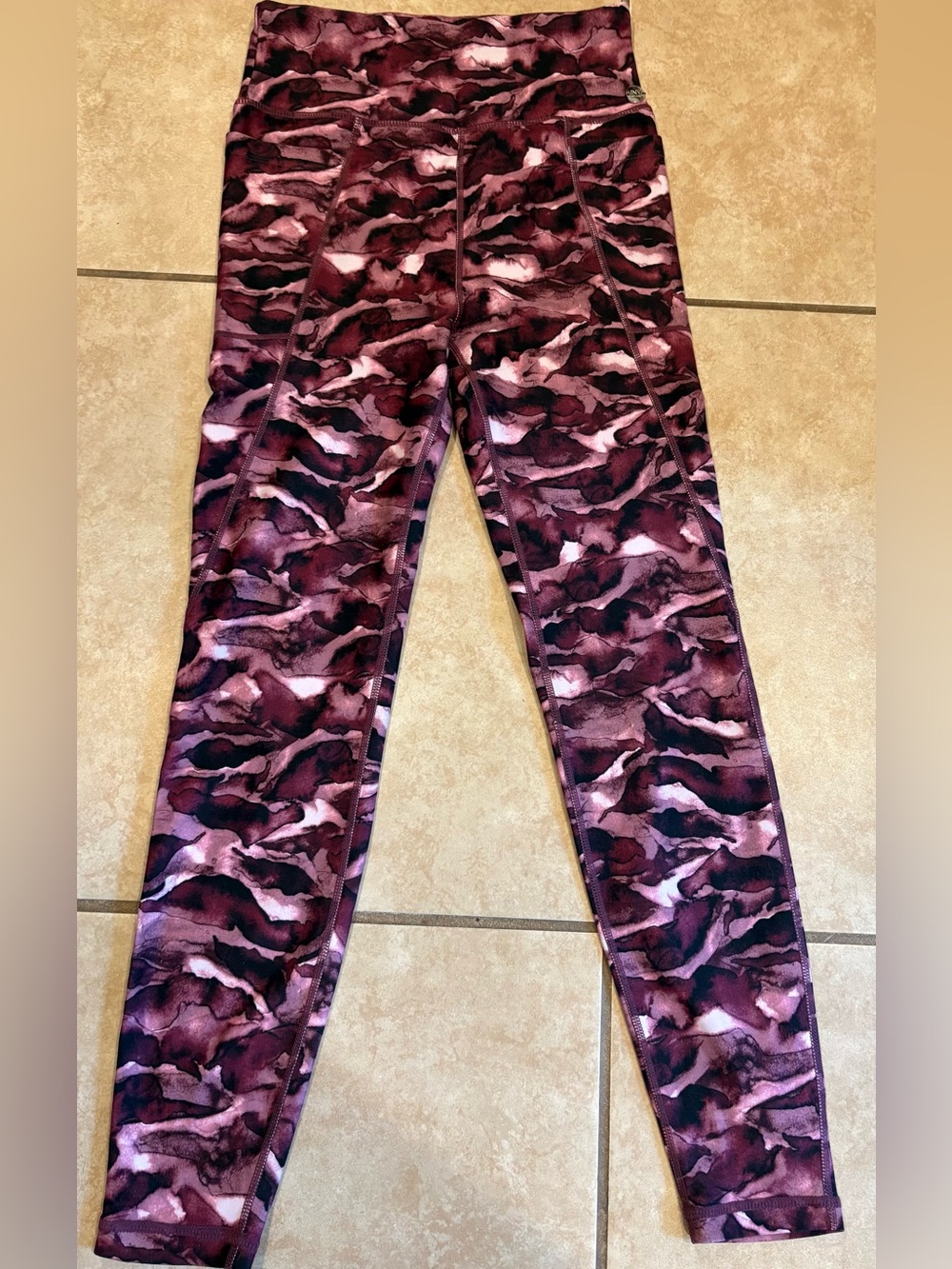 Jones New York Red Leggings. Size: Small